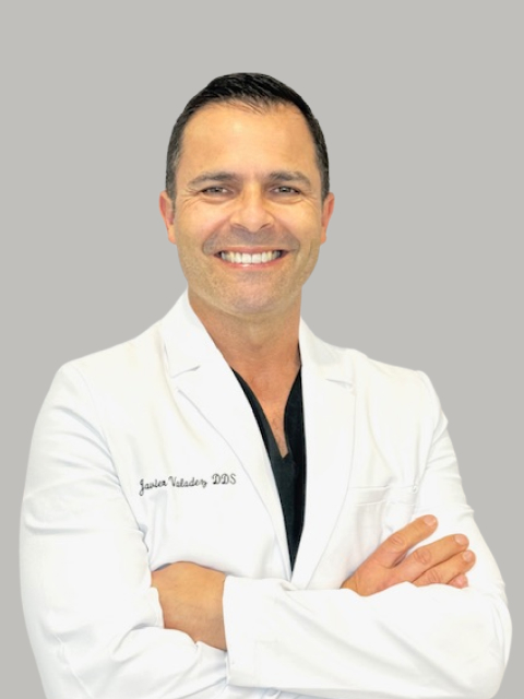 Dr. Javier Valadez